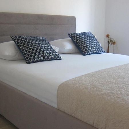 Apartment Marina Srima Luaran gambar